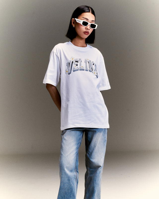 Velika Velika | "Daisy" Oversize T-Shirt [White] - view 6