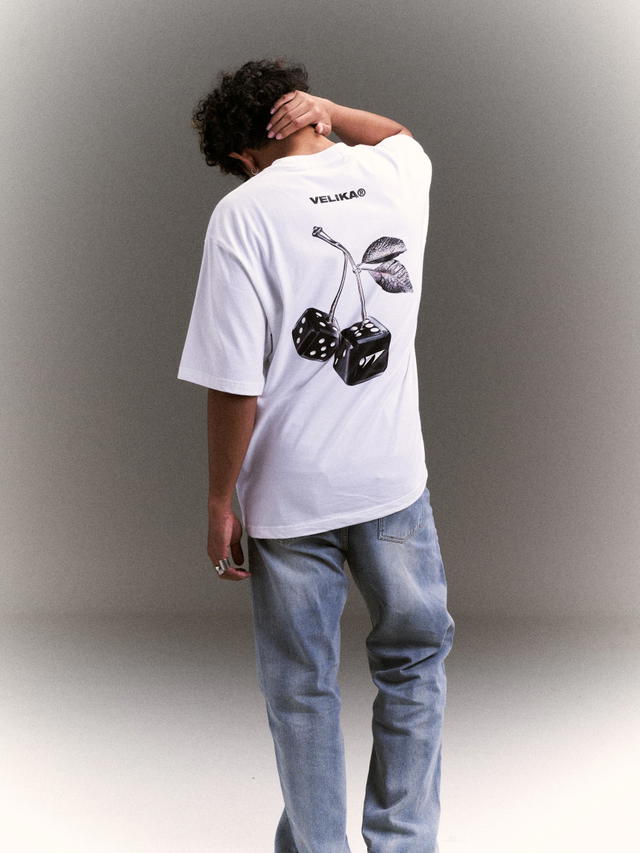 Velika Velika | "Dice" Oversize T-Shirt [White] - view 4