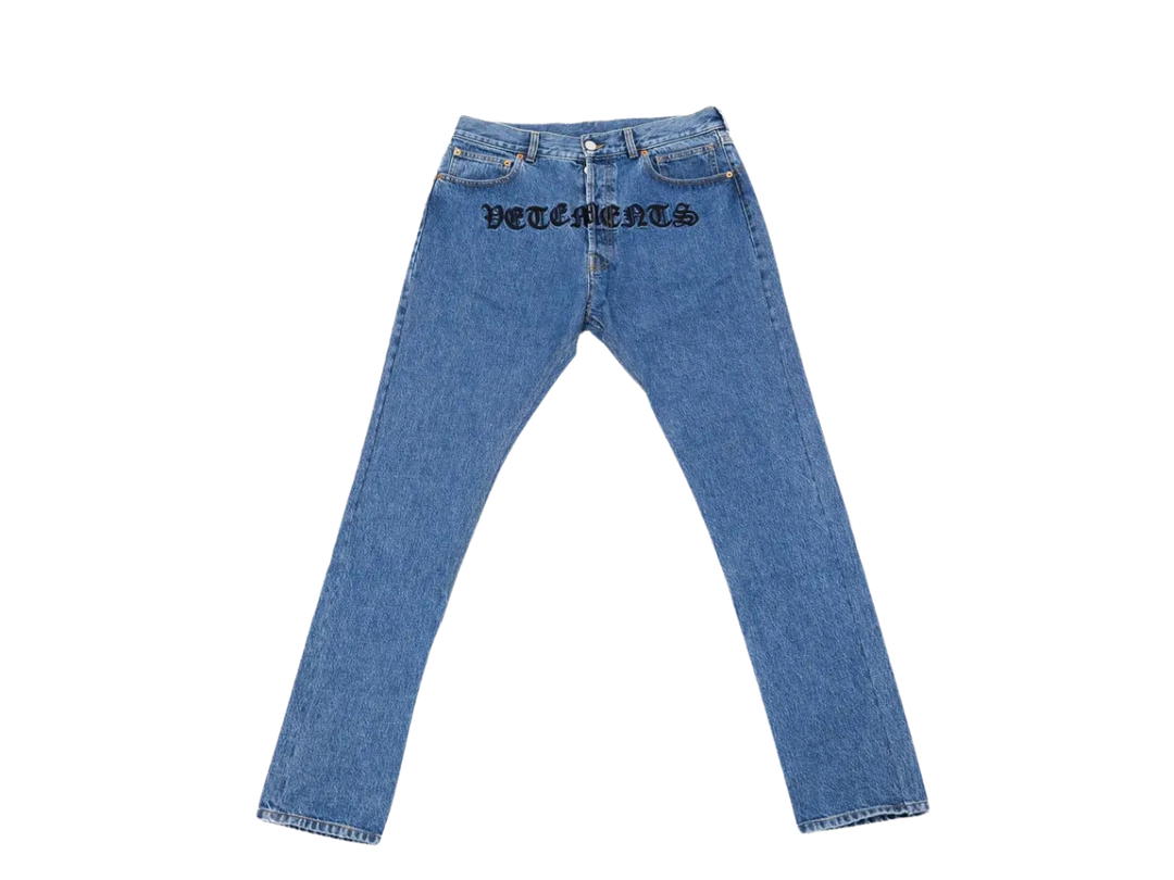 Vetements Vetements Gothic Logo Denim BlueVetements Gothic Logo Denim Blue
