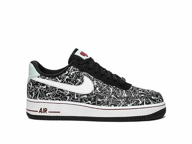 Nike Wmns Air Force 1 '07 Low SE 'Valentine's Day' - view 1