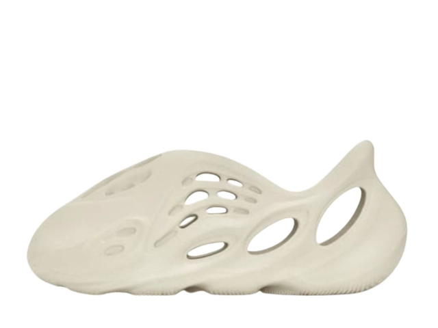 adidas adidas Yeezy Foam RNR Sand (Kids) - view 2